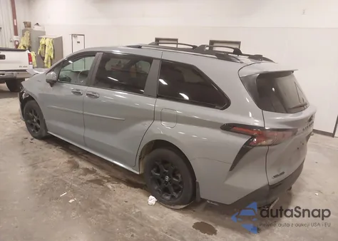 2025 Toyota Sienna Woodland Edition z USA, uszkodzony, nr VIN 5TDCSKFC7SS169095